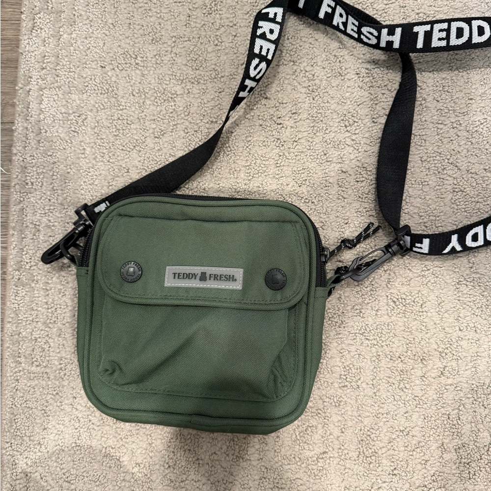 Teddy fresh crossover bag
